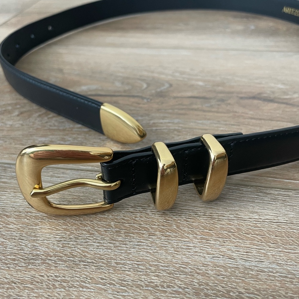Aritzia legendary belt size S